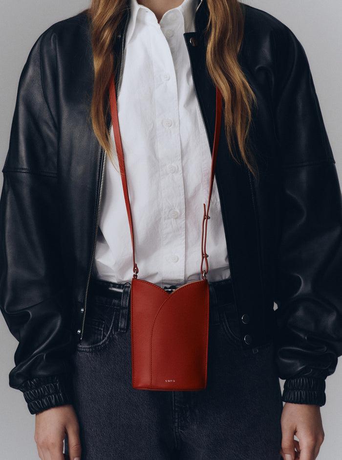 lupo barcelona Curve Phone Bag Solo queda un día
