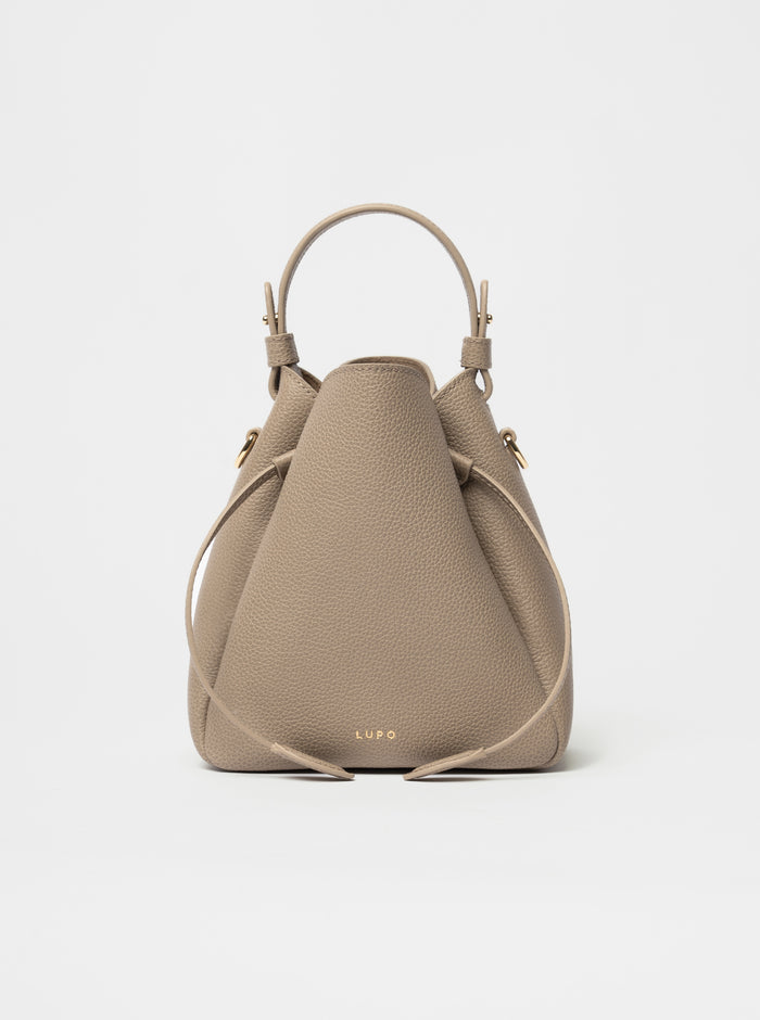 lupo barcelona Deia Bucket bag with a removable shoulder strap Superdescuento