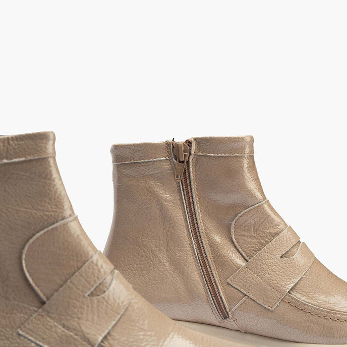 pitillos Botín Charol para mujer color piedra Solo hoy