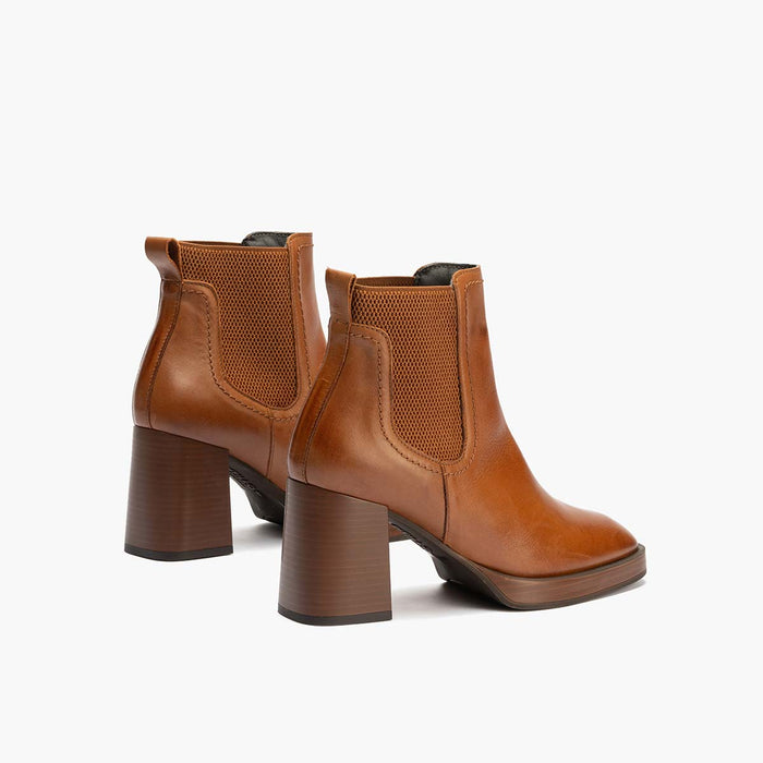 pitillos Botín Chelsea de mujer color cuero Ahorra y exporta