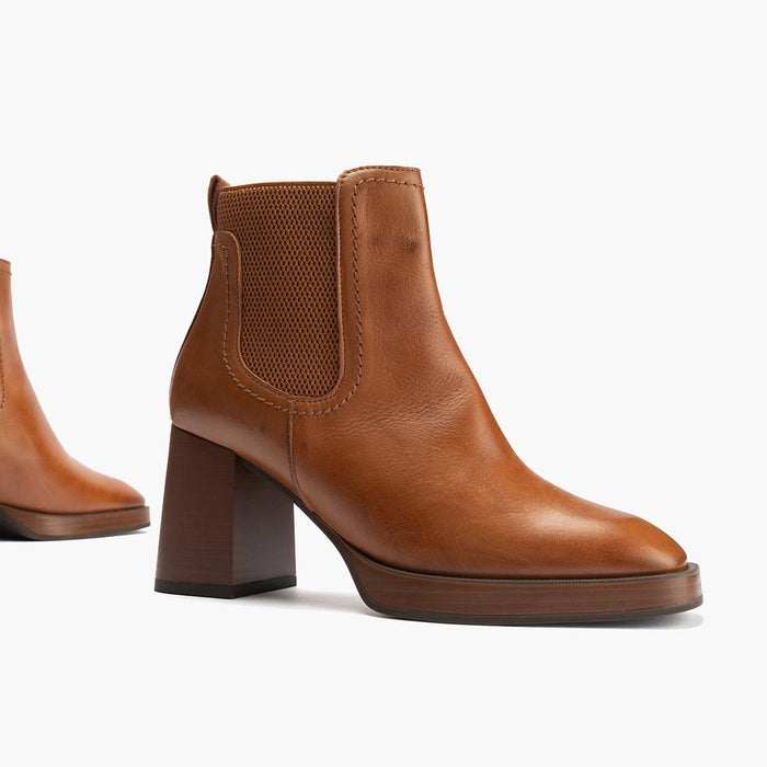 pitillos Botín Chelsea de mujer color cuero Ahorra y exporta