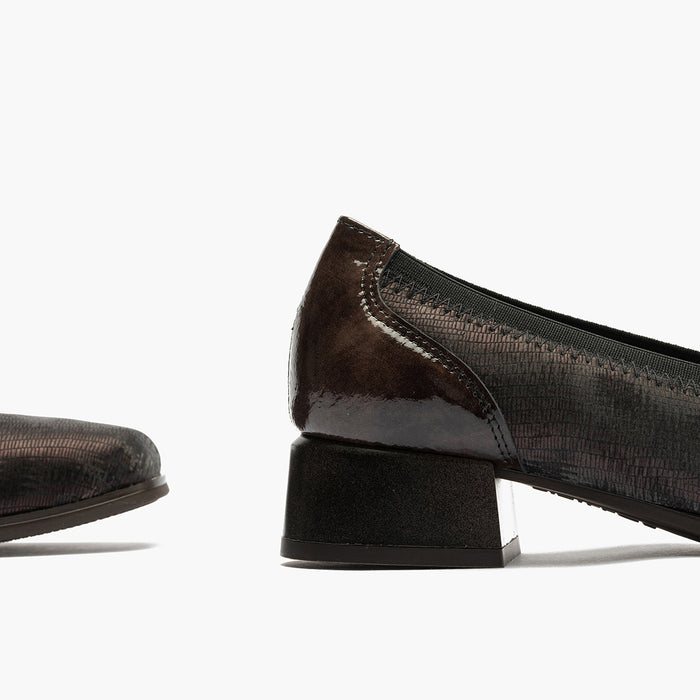 pitillos Zapato de Salón Pico con Elásticos para mujer color marrón Solo queda un día