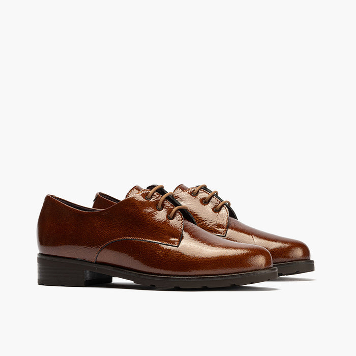 pitillos Blucher en Charol para mujer color cuero