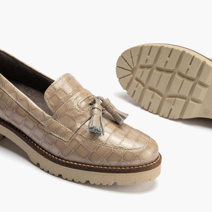 pitillos Mocasín con Borlas para mujer color piedra Liquidación