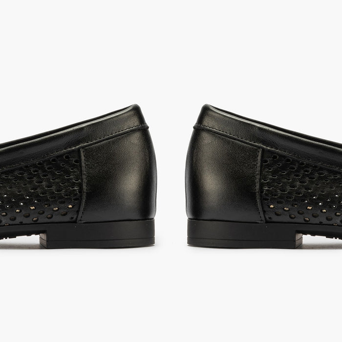 pitillos Mocasines de mujer en piel picados con adorno y tacón bajo NEGRO Rebajas top