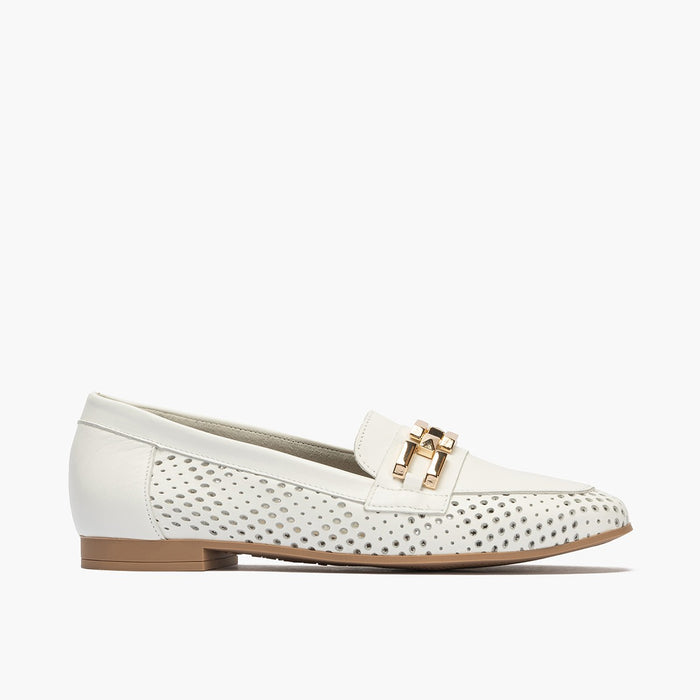 pitillos Mocasines de mujer en piel picados con adorno y tacón bajo BLANCO COMPRAR AHORA