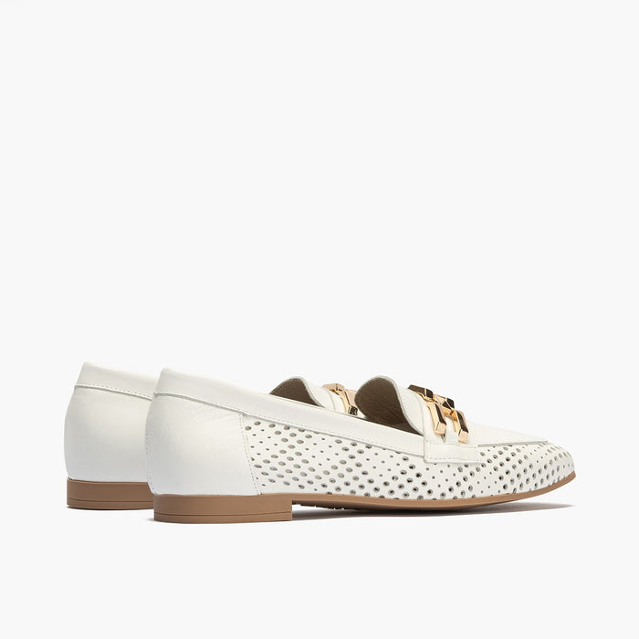 pitillos Mocasines de mujer en piel picados con adorno y tacón bajo BLANCO COMPRAR AHORA