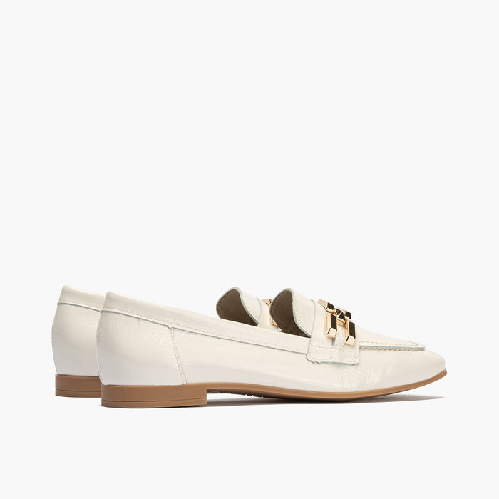 pitillos Mocasines de mujer en piel charol con adorno y tacón bajo BLANCO ÚLTIMAS EDICIONES