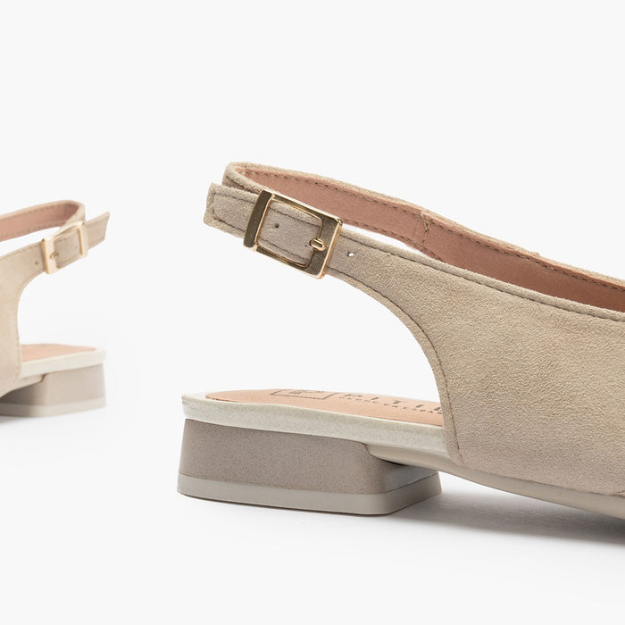 pitillos Mocasines de mujer destalonados en piel ante con adorno cadena metálica BLANCO Descuento por venta flash