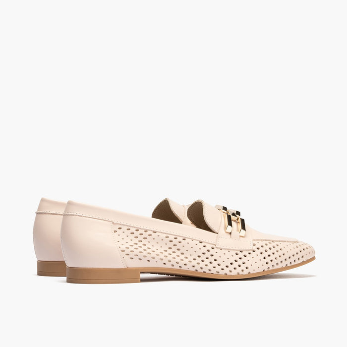 pitillos Mocasines de mujer en piel picados con adorno y tacón bajo ROSA Ofertas especiales
