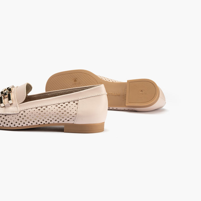 pitillos Mocasines de mujer en piel picados con adorno y tacón bajo ROSA Ofertas especiales