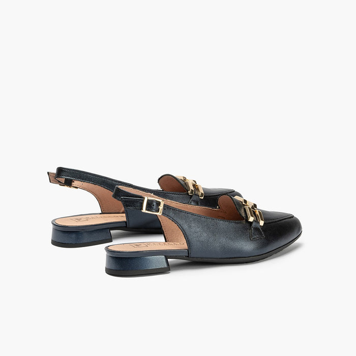 pitillos Mocasines de mujer destalonados en piel laminada con adorno cadena metálica AZUL Rebajas baratas