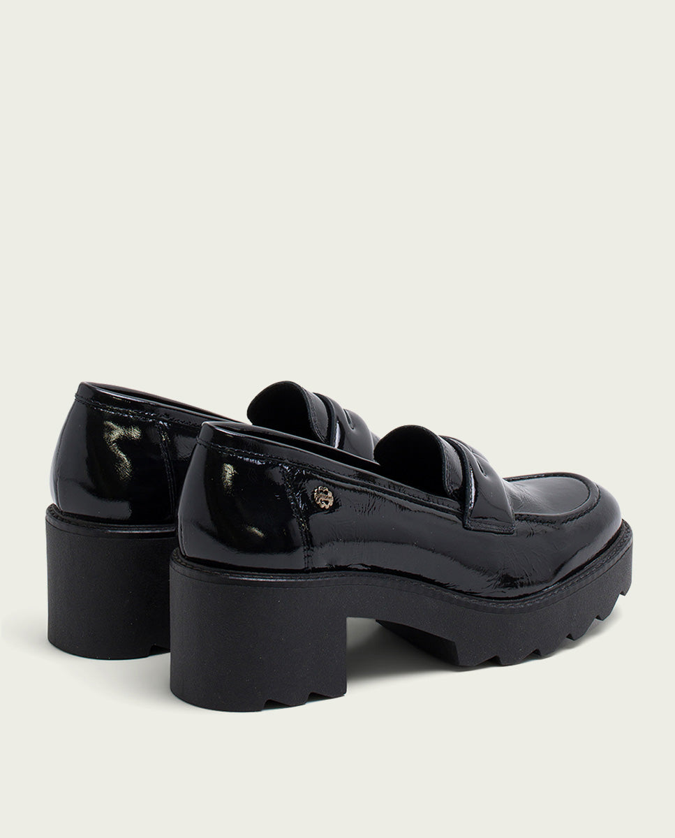 porronet MOCASINES DE PIEL CHAROL CON TACÓN NEGRO MADDY Precio ultrabajo