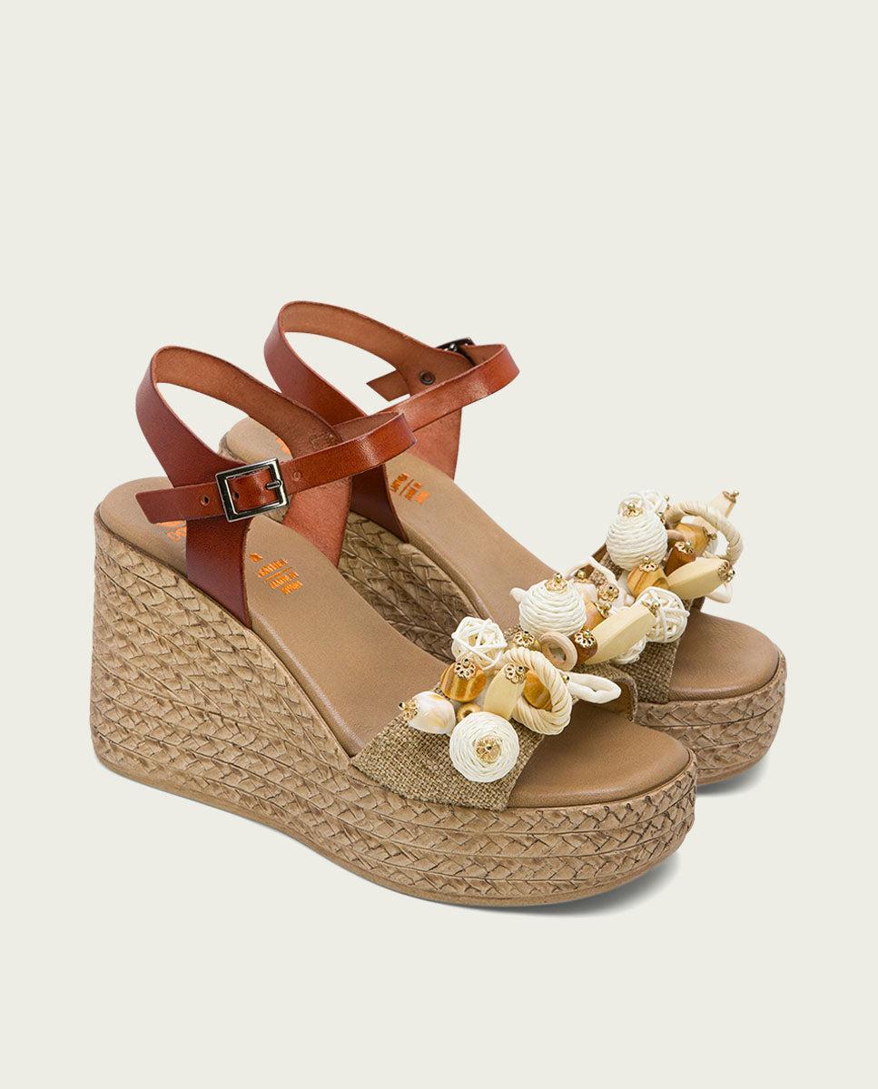 porronet SANDALIA PIEL CUÑA CON ADORNOS CUERO KAIRI Tienda