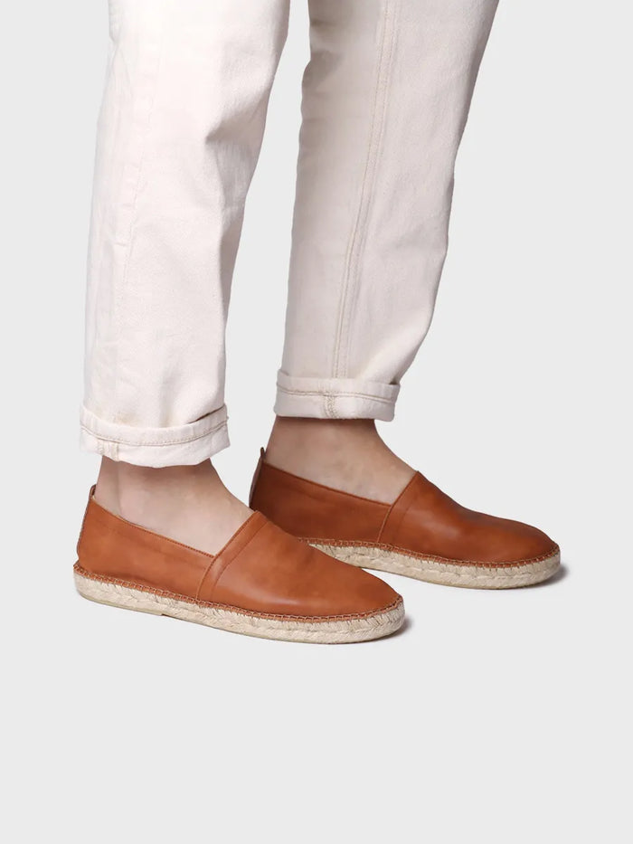 toni pons MINO - Alpargata cerrada de hombre en piel con suela de yute | MINO En oferta