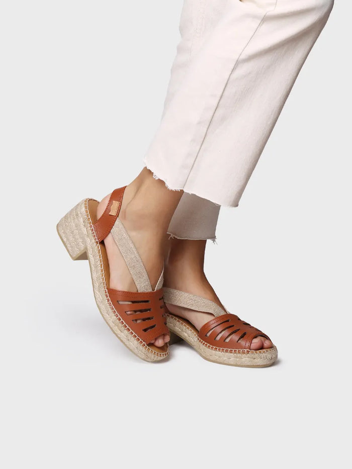toni pons DIMA - Alpargata de mujer en piel con tacón ancho y elásticos | DIMA En oferta