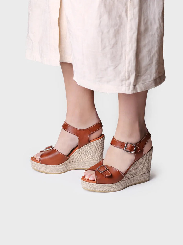 toni pons OLGA - Alpargata de mujer en piel con cuña alta | OLGA Última moda