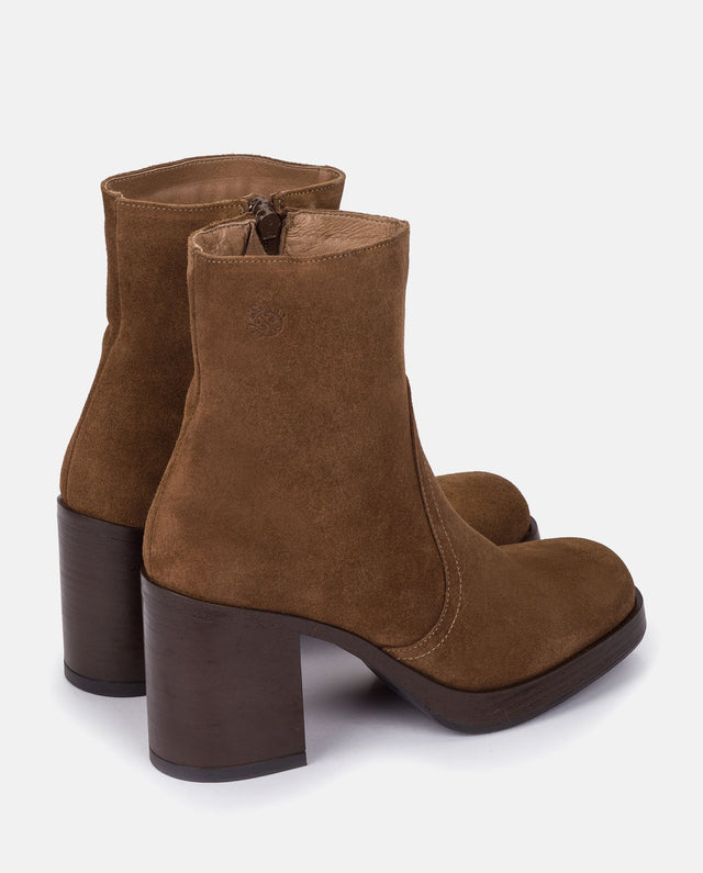 yokono Botín de tacón Kolin 001 marron En oferta