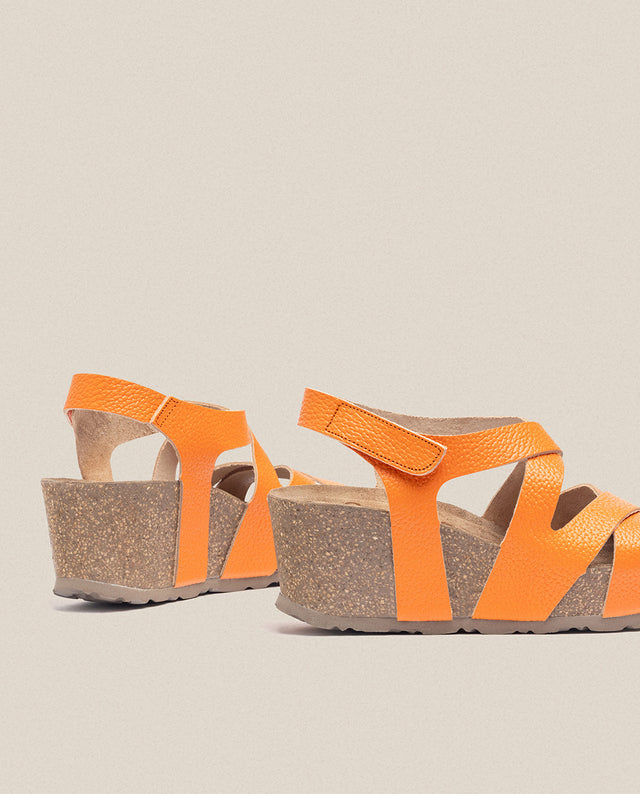 yokono Sandalia cuña Bari 303 naranja En oferta
