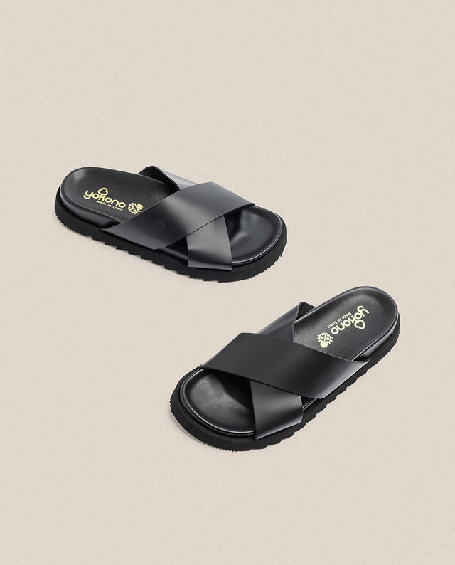 yokono Sandalia plana Man 003 negro Tienda
