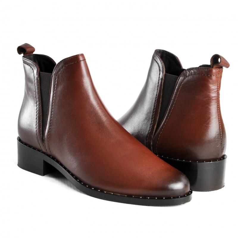 zerimar shoes Botines de piel con elástico y tachuelas
