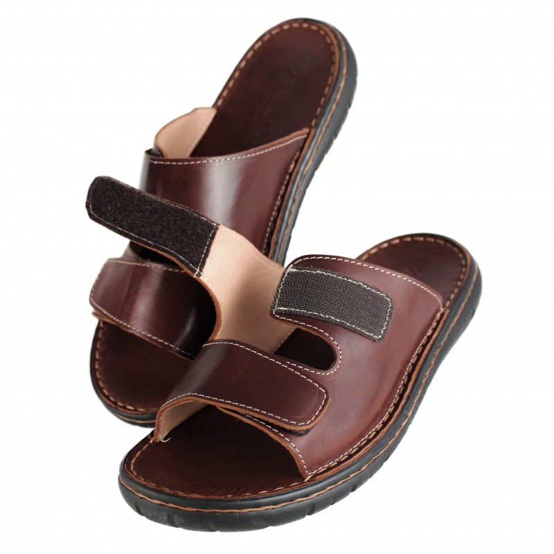 zerimar shoes Sandalia de piel ajustable con velcro modelo JOUSKA Precio de fábrica