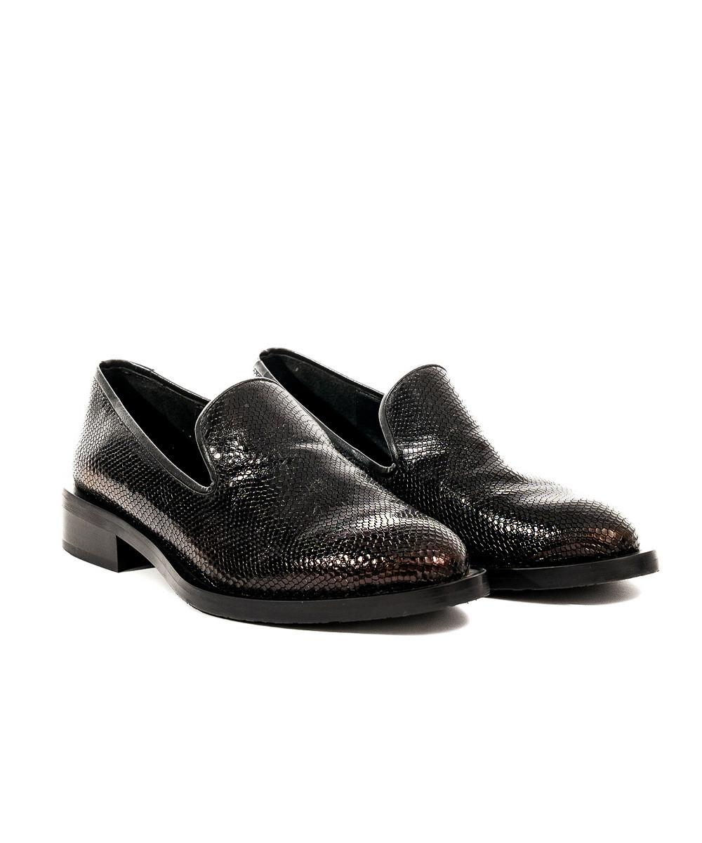zinda Mocasín de piel grabada negra En oferta