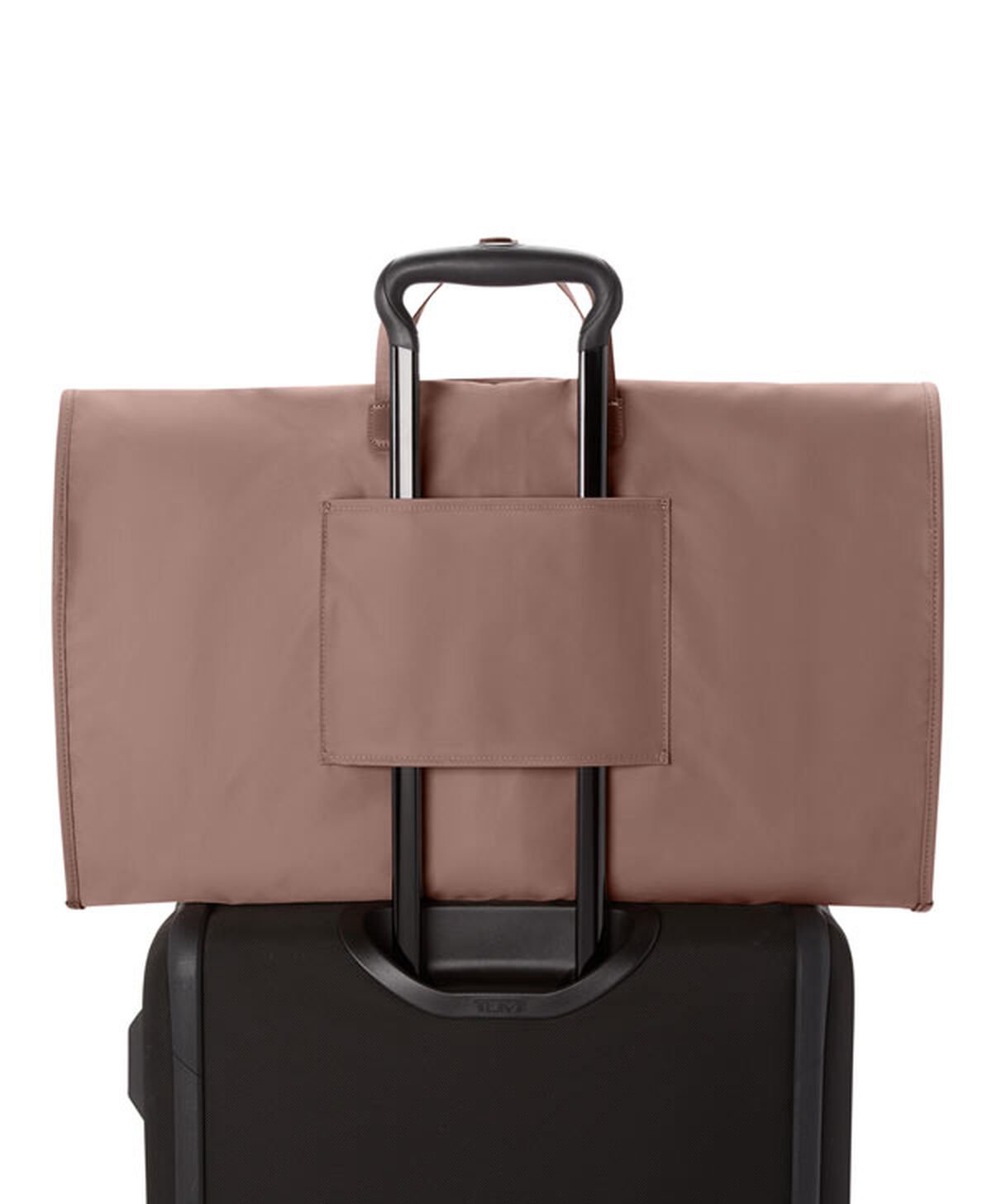 Tumi Travel Accessory Portatrajes Devoluciones gratuitas